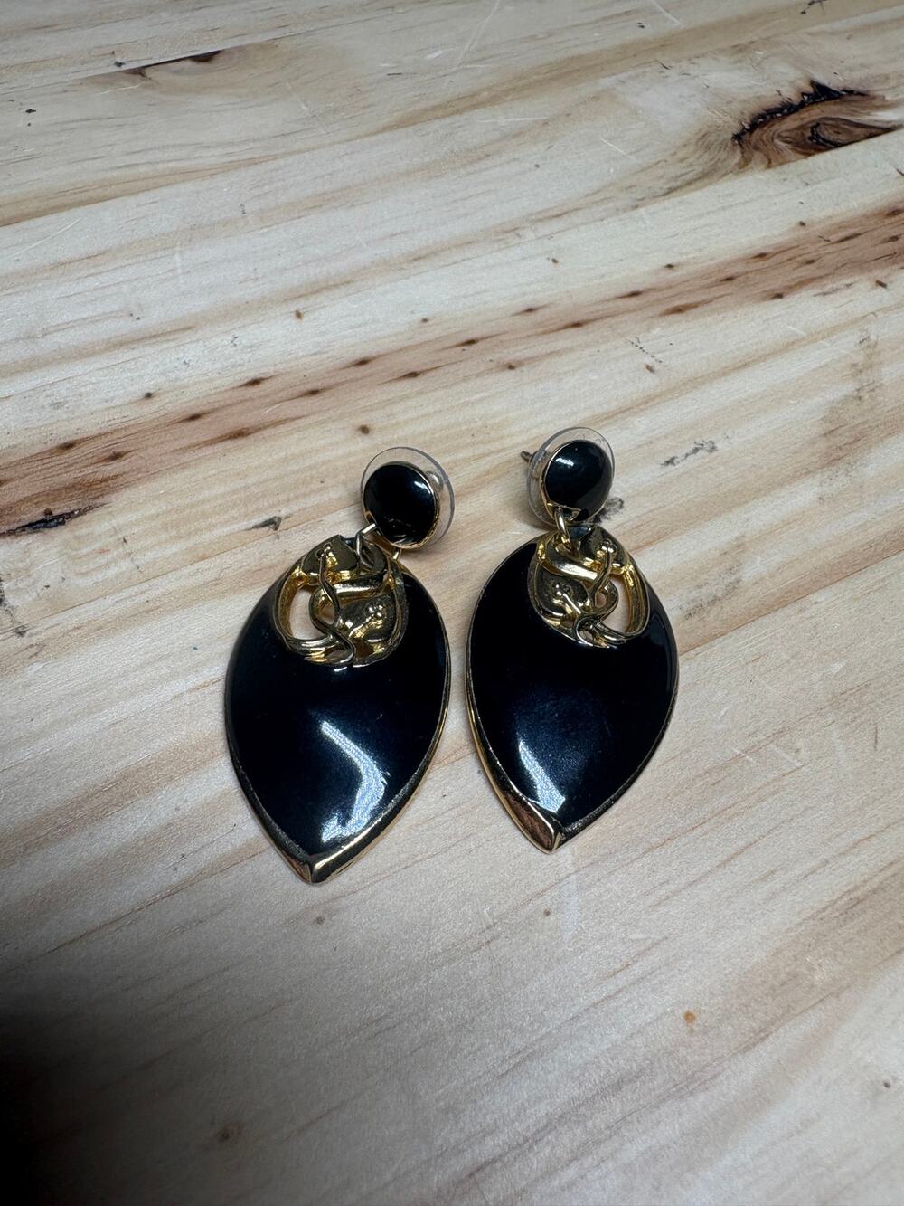 Edgar Berebi Black Enamel Gold Tone Drop Earrings Costume 1980s Elegant Glossy